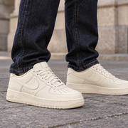 Nike Air Force 1 Low Sail — porte