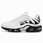 [color:Blanc / noir] Nike Air Max Plus TN | Côté
