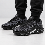 [color:Noir / quadrillage argenté] Nike Air Max Plus TN | Porté