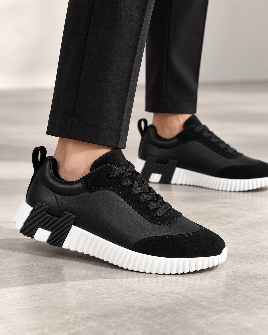Hermès Bouncing Noir / Blanc — porté