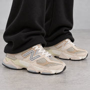 [color:Crème-beige-gris] NB 9060 | Porté