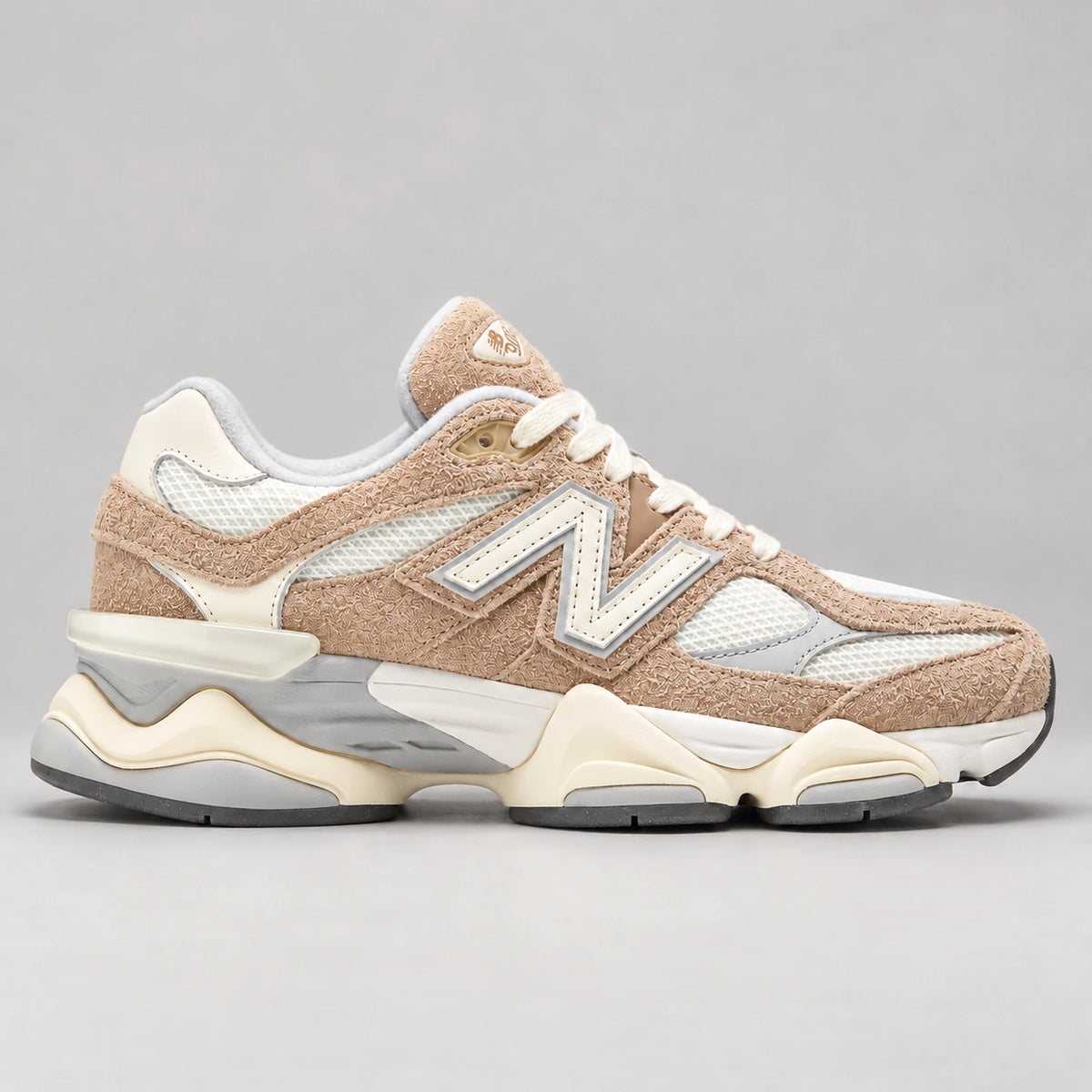 [color:Beige-crème-gris] NB 9060 | Côté extérieur