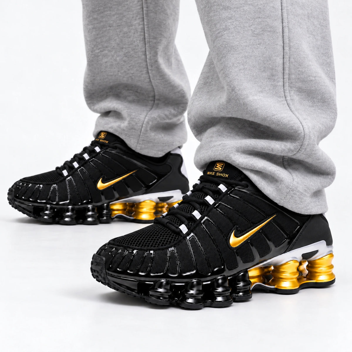 [color:Noir-or] Nike Shox TL | Porté