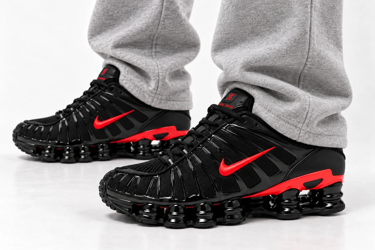 [color:Noir-rouge] Nike Shox TL | Porté