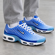 [color:Bleu] Nike Air Max Plus TN VII | Porté