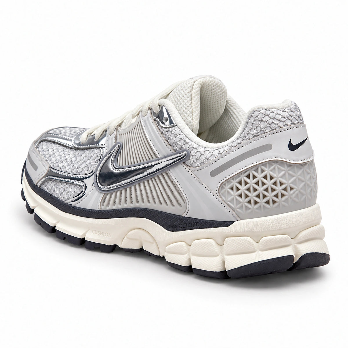 [color:Blanc-argent] Nike Zoom Vomero 5 | 3/4 arrière