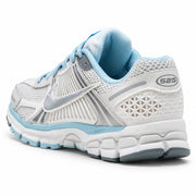 [color:Blanc-bleu ciel] Nike Zoom Vomero 5 | 3/4 arrière