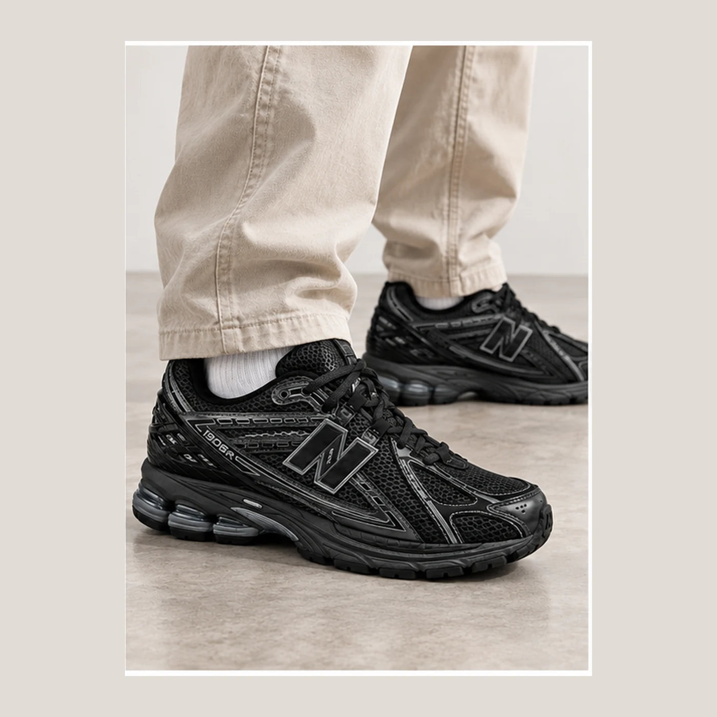 New Balance 1906R Triple Black — Porté