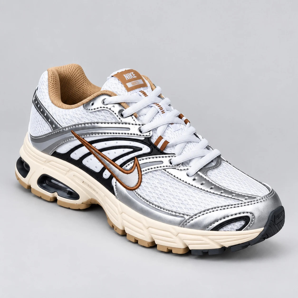 Nike Air Max Moto 2K Beige-marron — 3/4 avant