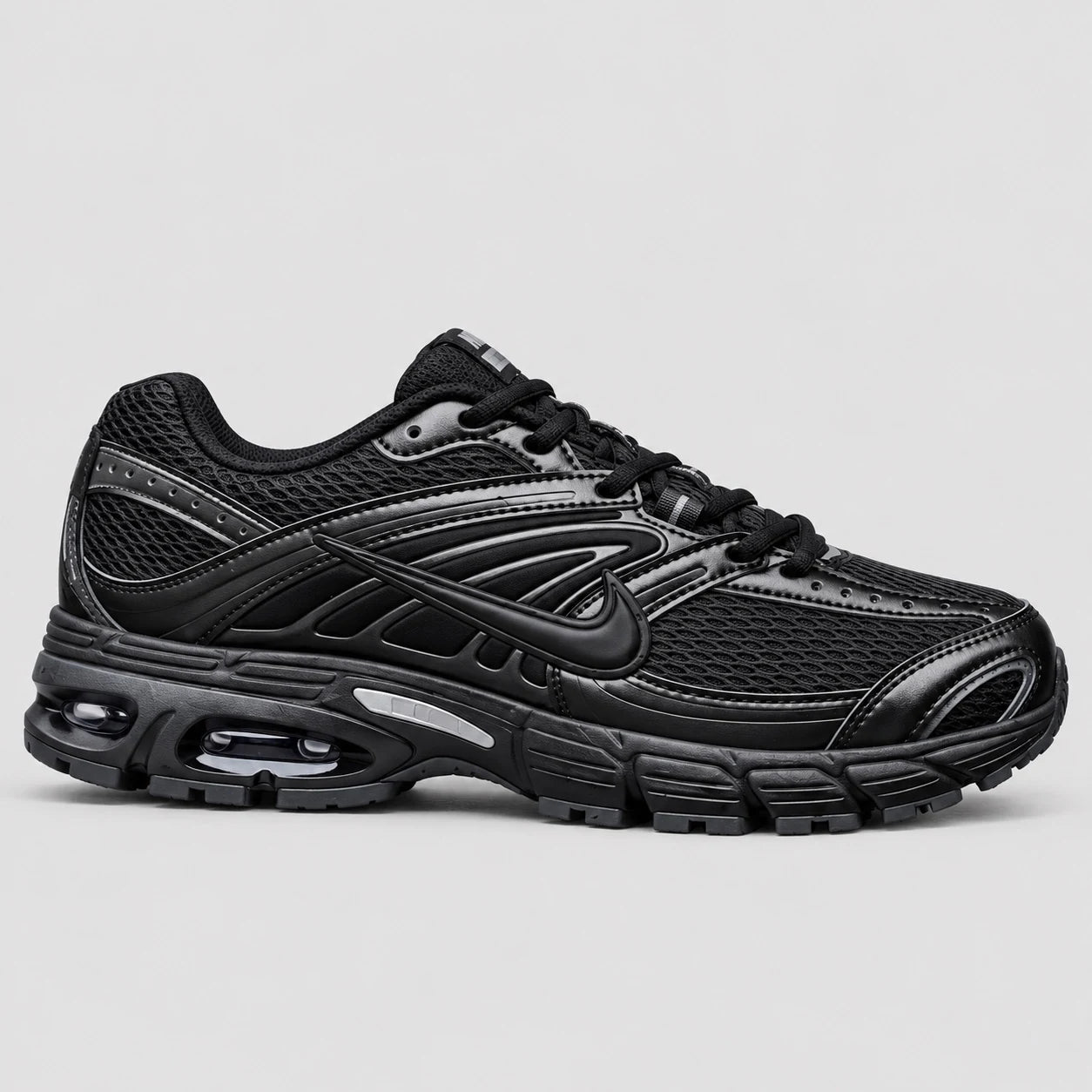 Nike Air Max Moto 2K Full Black — Profil extérieur