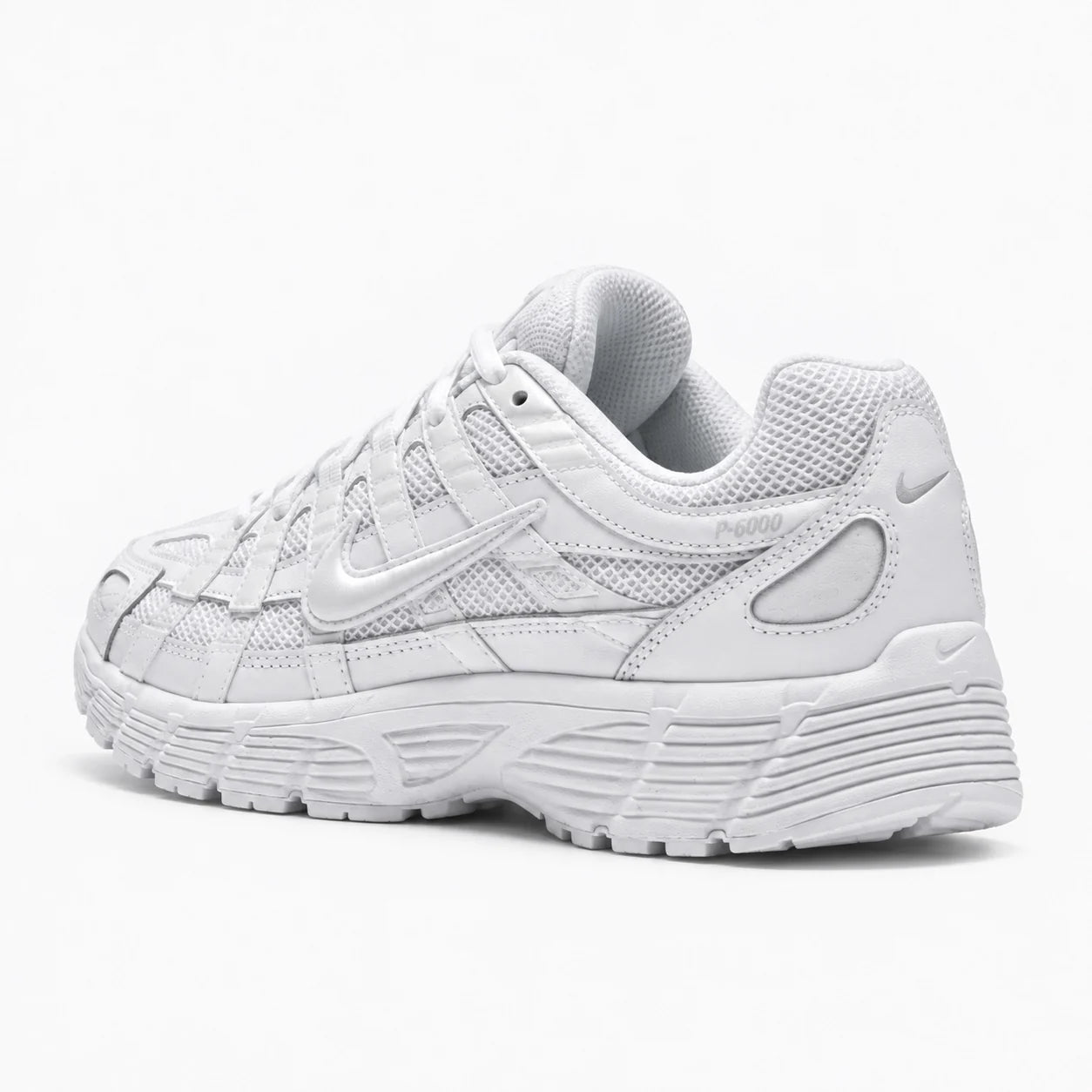 Nike P-6000 Blanc — 3/4 arrière