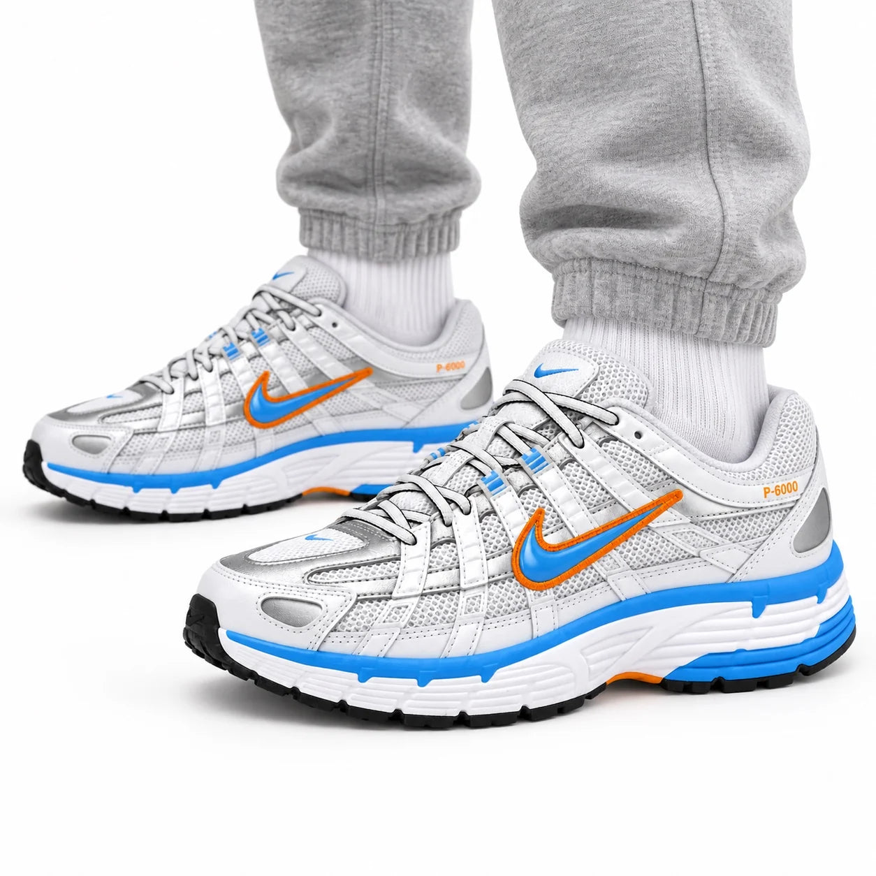 Nike P-6000 Blanc-bleu ciel-orange — Porté