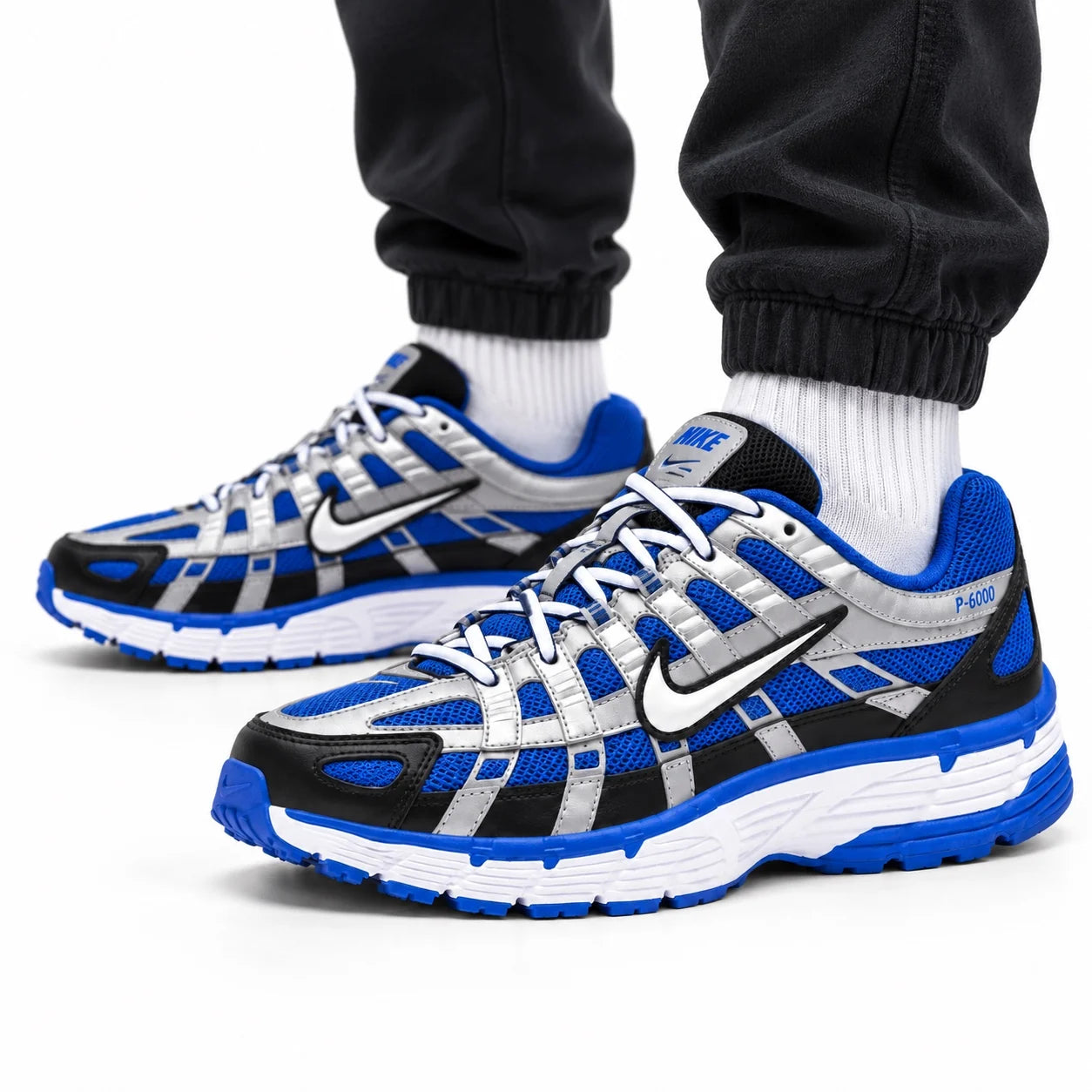 Nike P-6000 Bleu royal-argent-noir — Porté