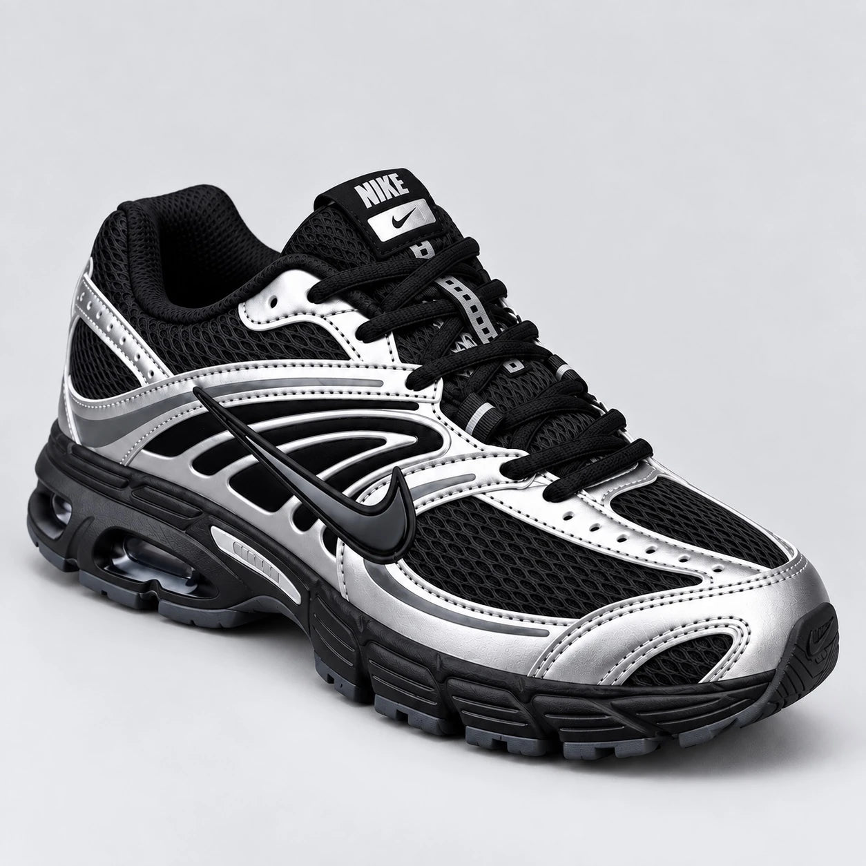Nike Air Max Moto 2K Argent-noir — 3/4 avant