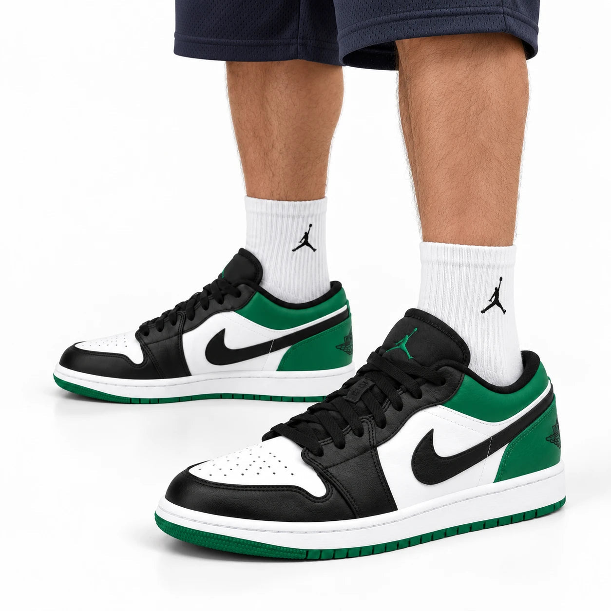 Air Jordan 1 Low | Noir, vert et blanc | Porté