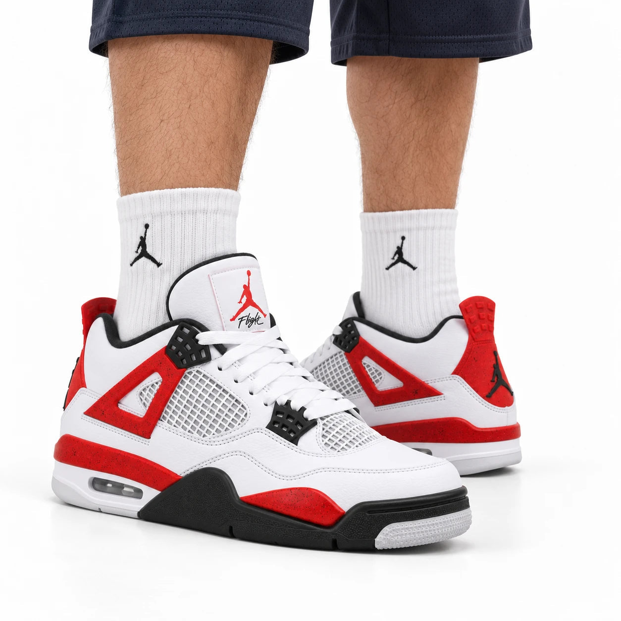 Air Jordan 4 Retro | Blanc / rouge / noir | Porté